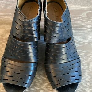 Clarks leather high heeled shoes